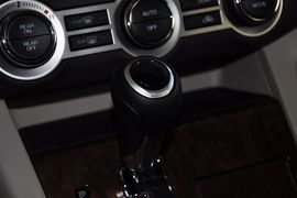 2013款马自达MAZDA8