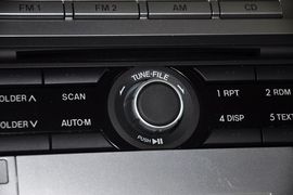 2013款马自达MAZDA8