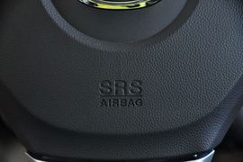 2013款马自达MAZDA8
