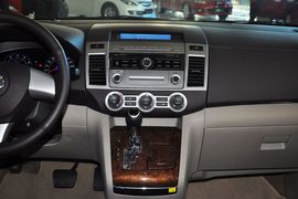 2013款马自达MAZDA8