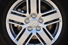 2013款马自达MAZDA8