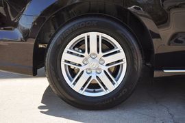 2013款马自达MAZDA8