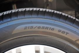 2013款马自达MAZDA8