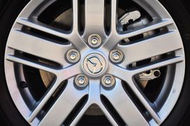 2013款马自达MAZDA8
