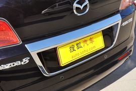 2013款马自达MAZDA8