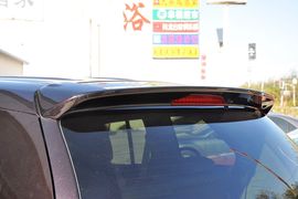 2013款马自达MAZDA8
