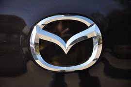 2013款马自达MAZDA8