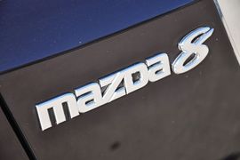 2013款马自达MAZDA8