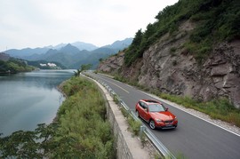 2013款华晨宝马X1