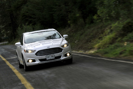 2013款福特蒙迪欧海外试驾实拍