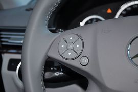 2013款奔驰E260L优雅型