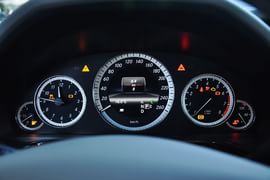 2013款奔驰E260L优雅型