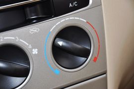 2013款一汽丰田花冠EX1.6L自动豪华版