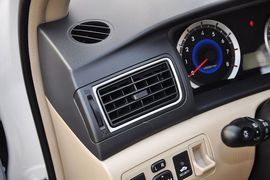 2013款一汽丰田花冠EX1.6L自动豪华版