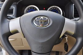 2013款一汽丰田花冠EX1.6L自动豪华版