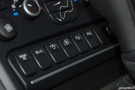 08款沃尔沃XC90运动版内饰