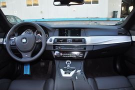 2012款宝马M5