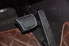 2011款现代索纳塔八2.0L