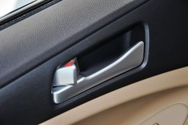 2011款现代索纳塔八2.0L