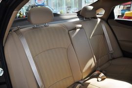 2011款现代索纳塔八2.0L