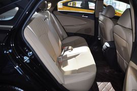 2011款现代索纳塔八2.0L