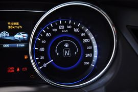 2011款现代索纳塔八2.0L