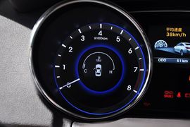 2011款现代索纳塔八2.0L