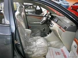 08款力帆620内饰