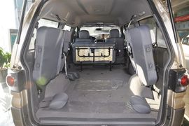 2013款东风风行菱智2.0L