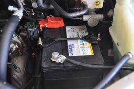 2013款东风风行菱智2.0L