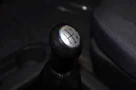 2013款东风风行菱智2.0L