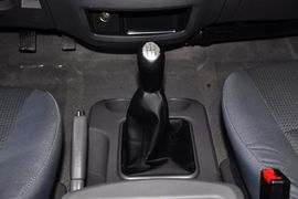 2013款东风风行菱智2.0L