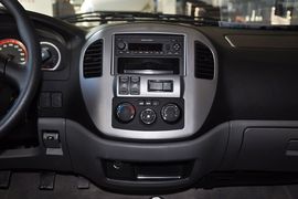 2013款东风风行菱智2.0L