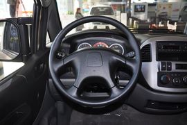 2013款东风风行菱智2.0L