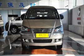 2013款东风风行菱智2.0L