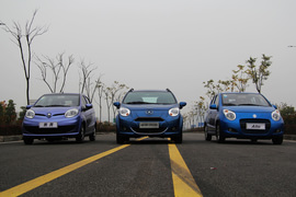 2013款江淮悦悦Cross对比奥拓、奔奔mini
