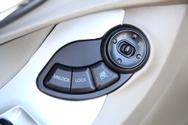 华泰圣达菲深度静态