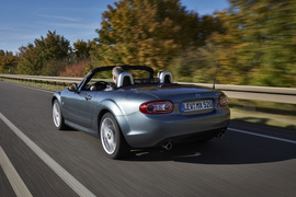2013款马自达MX-5