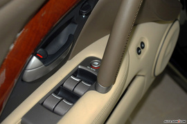 2010款讴歌RL实拍