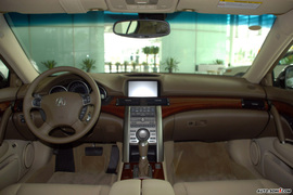 2010款讴歌RL实拍