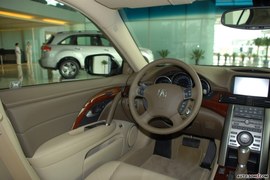 2010款讴歌RL实拍