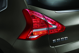 2013款东风标致3008