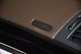 巴博斯60S龙年纪念版