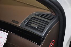 巴博斯60S龙年纪念版