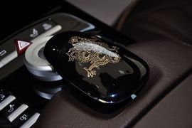 巴博斯60S龙年纪念版