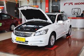 2013款本田雅阁2.0L