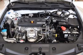 2013款本田雅阁2.0L