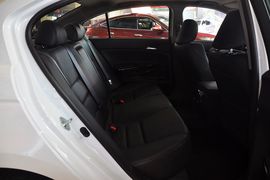 2013款本田雅阁2.0L