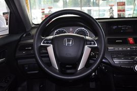 2013款本田雅阁2.0L