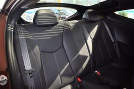 2012款现代飞思Veloster